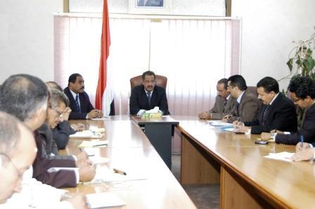 د. مجور لدى ترؤسه أمس اجتماع اللجنة الوزارية